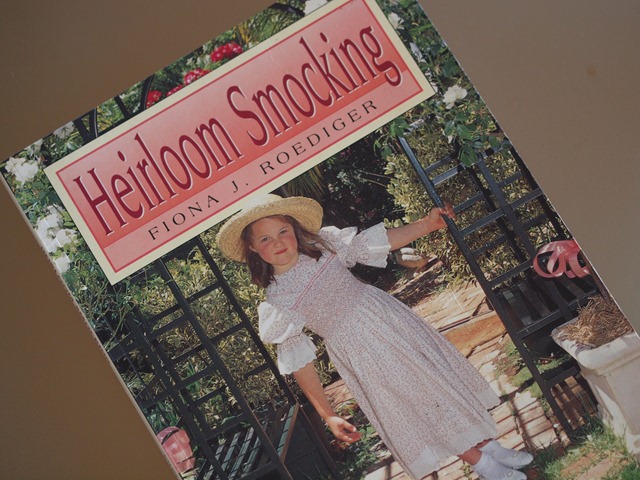 [heirloom smocking[3].jpg]