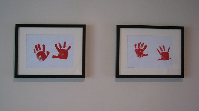 [hand prints on my wall[3].jpg]