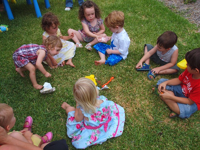 [pass the parcel[3].jpg]