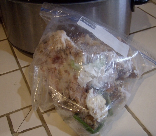 [chicken carcasses (640x558)[4].jpg]
