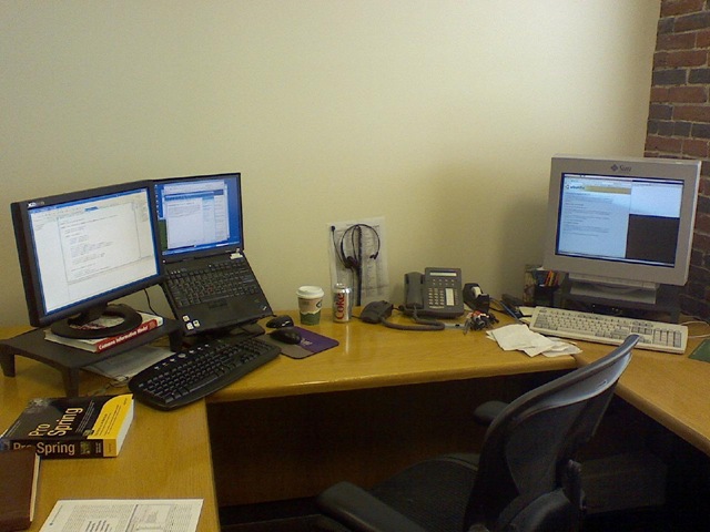 [WorkDesk1.jpg]