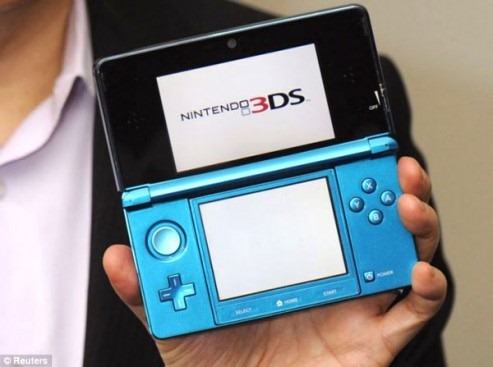 [Nintendo-3DS-handheld-3D-gaming-cons[1].jpg]