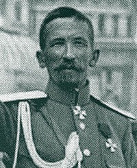 [200px-Kornilov_Lavr_1917[5].jpg]