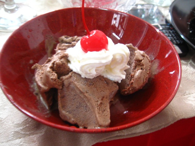 [my ice cream bowl...haagen dazs belgian chocolate rocks![4].jpg]
