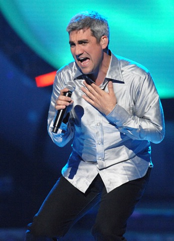 [taylor_hicks[10].jpg]