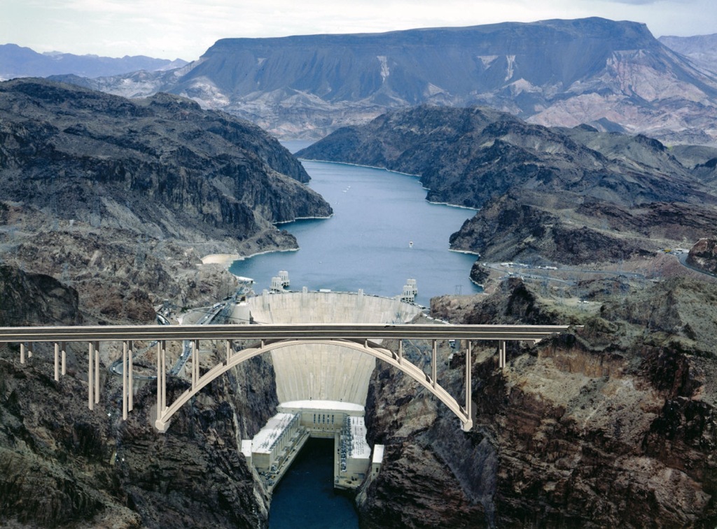 [Hoover Dam bridge[3].jpg]