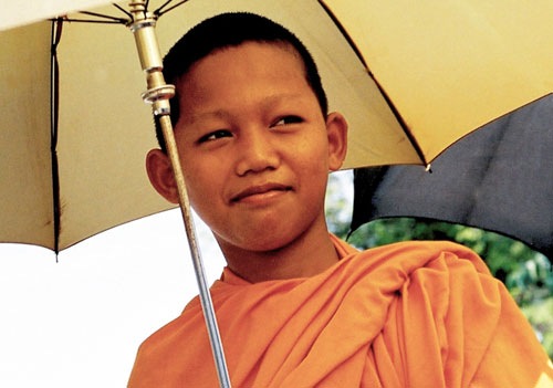 [1-Young-Buddhist-Monk2[2].jpg]