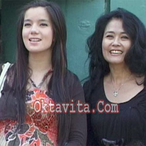 Shela Marcia