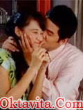 Shireen Wisnu Kisses Photo