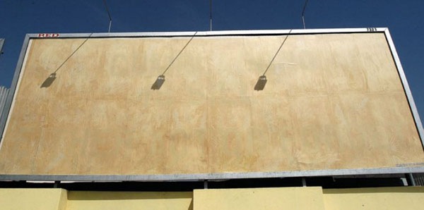 [Sagmeister_Outdoor Lisboa_3[3].jpg]