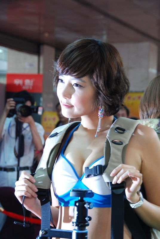 美眉日报 a3769210 s P&E 2009 展会美女模特
