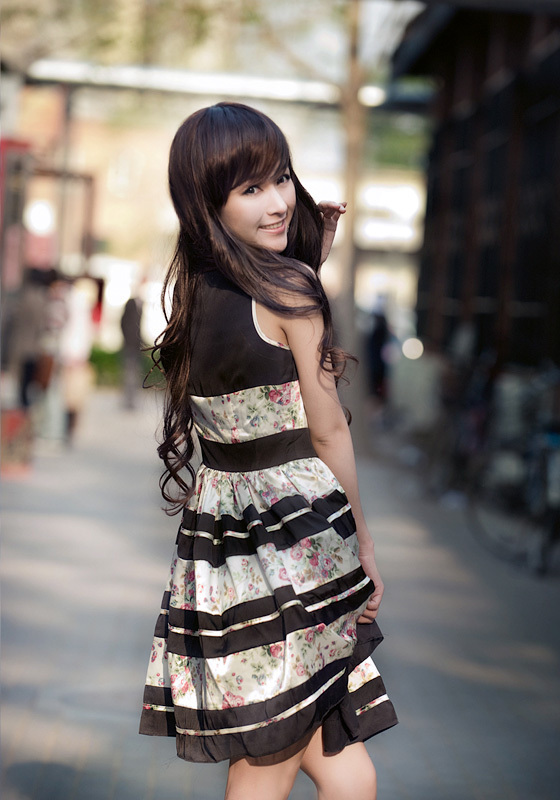 美眉日报 9f106182 3f1c 4210 899a e240b9b3d489 何静户外拍摄服装PP