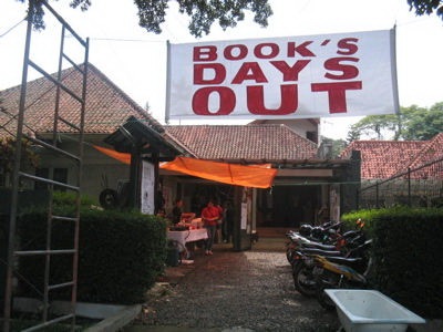 [booksdayout4.jpg]