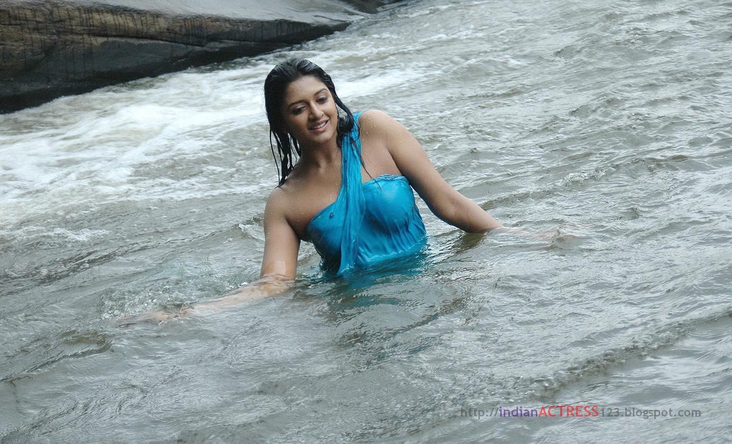 [Vimala_raman_01[9].jpg]