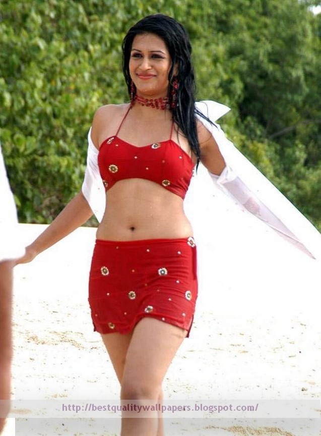 [Shradda_das_in_beach_008[2].jpg]