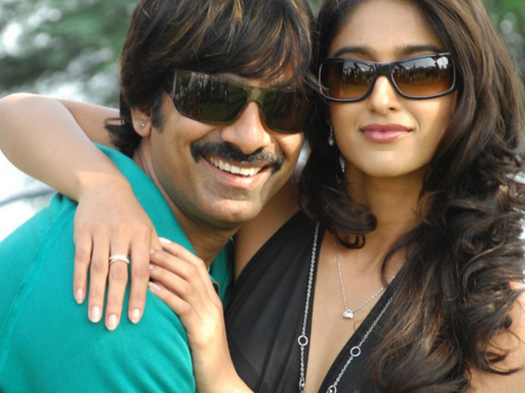 [ileana_kick02[2].jpg]