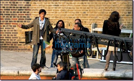 SRK and Kareena on sets of Ra.One  2