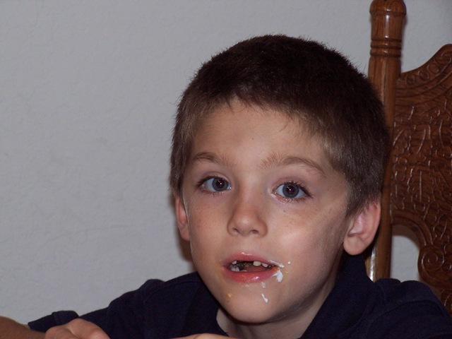 [Messy boy[2].jpg]