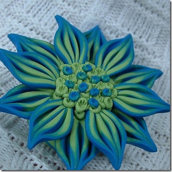 blue green flower zuda