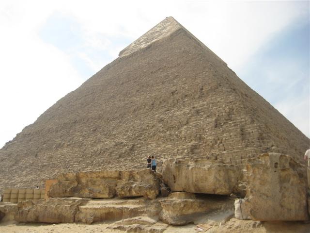 [Chephren (Kahfre) Pyramid 1 (Small)[2].jpg]
