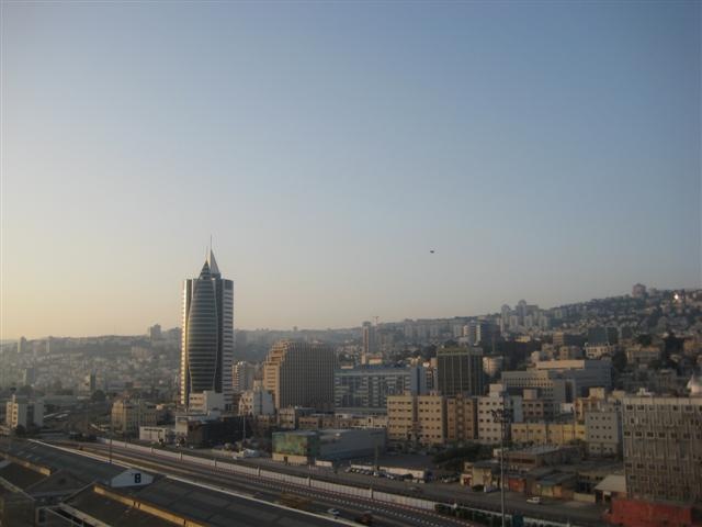 [Haifa Unusual Building (Small)[2].jpg]