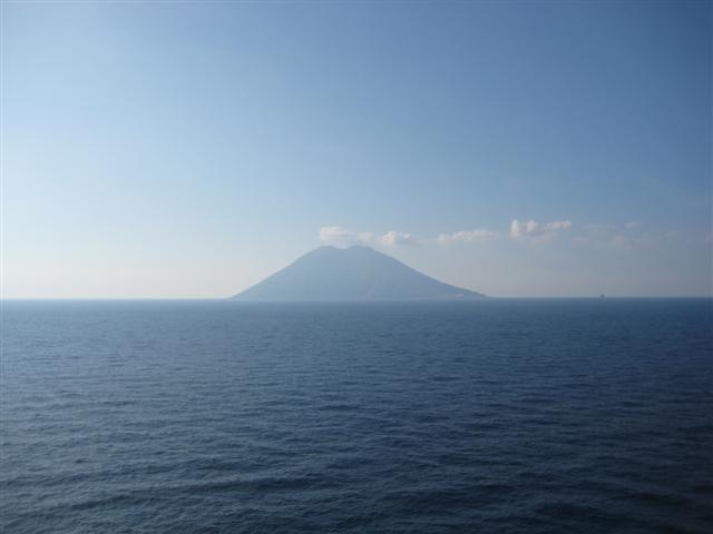 [Stromboli Volcano (Small)[2].jpg]