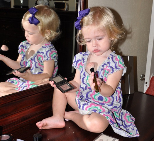 [mommy's makeup 101010 (2)crop[3].jpg]