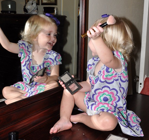 [mommy's makeup 101010 (5)crop[4].jpg]