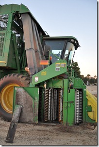 cotton picker 2010 (16)