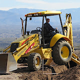 Rocky digging the trench 2/5