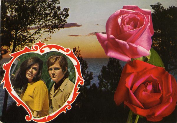 Cartes Postales Pop et  Kitsch des années 50, 70 et 70 - Pop and kitsch vintage postcards from the fifties, the sixties and the seventies : Amours en fleurs