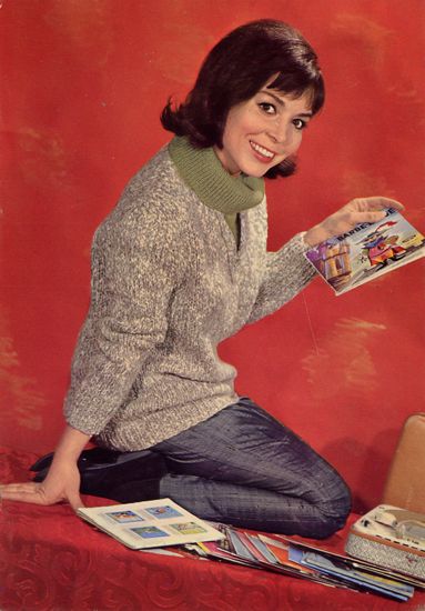 Cartes Postales Pop et  Kitsch des années 50, 70 et 70 - Pop and kitsch vintage postcards from the fifties, the sixties and the seventies : Femmes d'intérieur