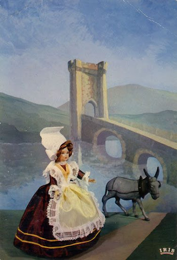 Cartes Postales Pop et Kitsch des années 50, 70 et 70 Regional Puppets / Poupées Régionales