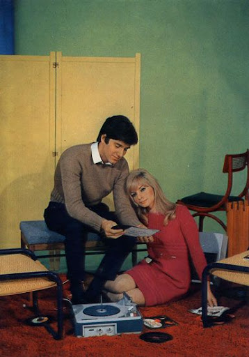 Cartes Postales Pop et  Kitsch des années 50, 70 et 70 Groovy couples / Couples branchés