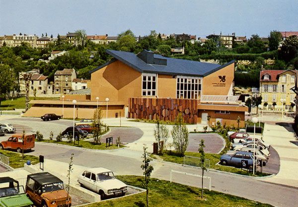 Cartes Postales Pop et Kitsch des années 50, 70 et 70 Back in town / De retour en ville