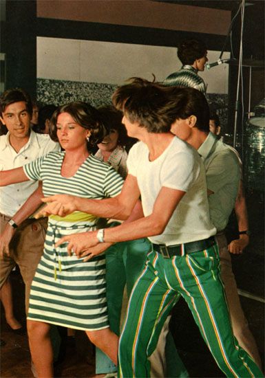 Cartes Postales Pop et  Kitsch des années 50, 70 et 70 - Pop and kitsch vintage postcards from the fifties, the sixties and the seventies : Dance, dance dance