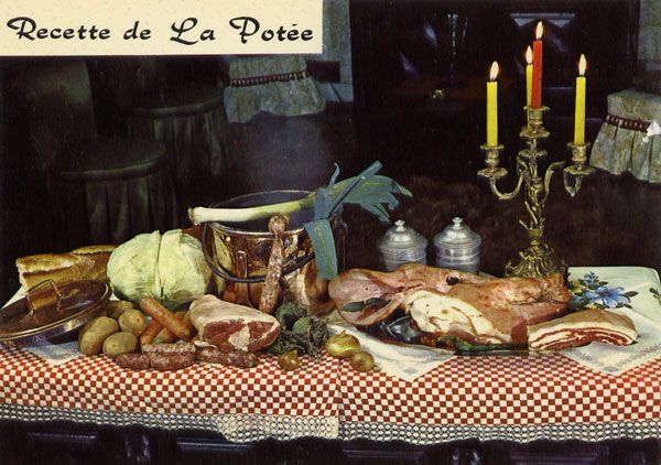 Cartes Postales Pop et  Kitsch des années 50, 70 et 70 - Pop and kitsch vintage postcards from the fifties, the sixties and the seventies : A table !? / Regrettable food