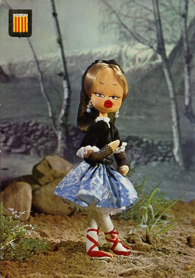 Cartes Postales Pop et  Kitsch des années 50, 70 et 70 - Pop and kitsch vintage postcards from the fifties, the sixties and the seventies : Le retour des poupées