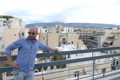 Looking smashing on our roof top deck. Wonderful