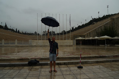 I don´t even care that I´m getting wet. So bad ass.