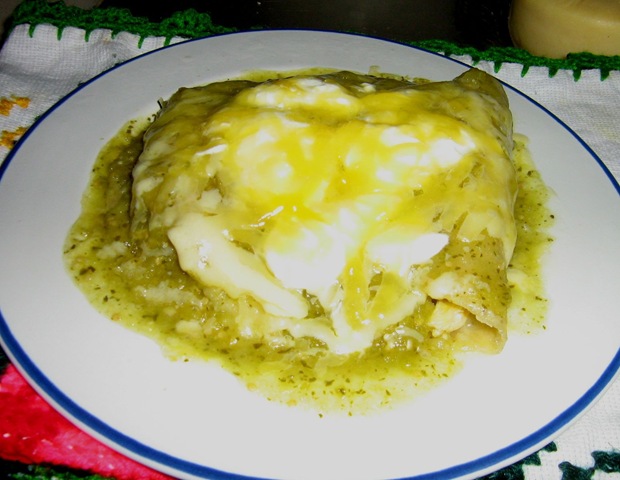[ENCHILADAS VERDES (SUIZAS) 009[3].jpg]
