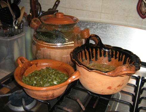 FRIJOLES EN JARRO, ENTOMATADO DE PUERCO Y NOPALES EN VERDE (3)
