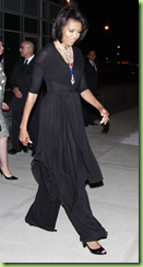 michelle obama wearing a tom binns necklace