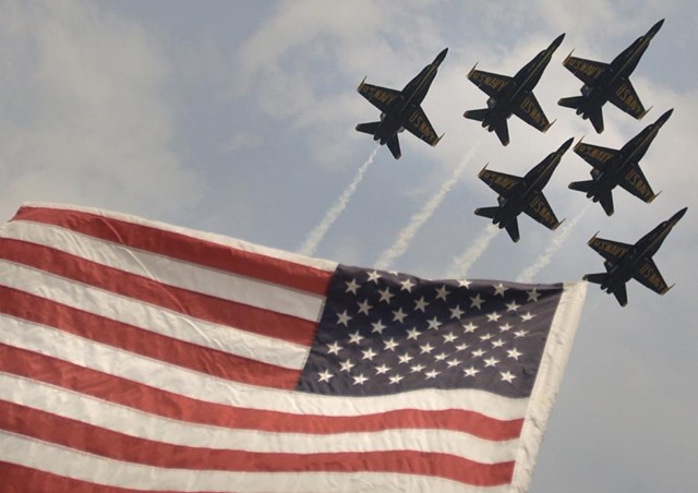 [Old_Glory_and_the_Blue_Angels4.jpg]