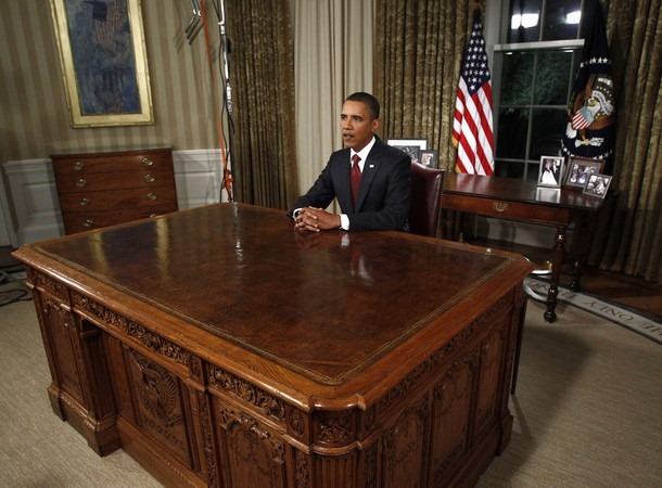 [bigdesklittleman4.jpg]