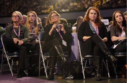 [ladiesenjoyingthespeechifying5.jpg]