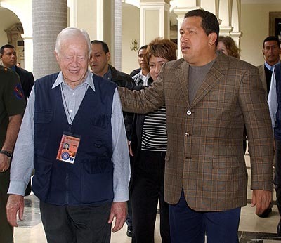 [jimmy-carter-hugo-chavez[3].jpg]