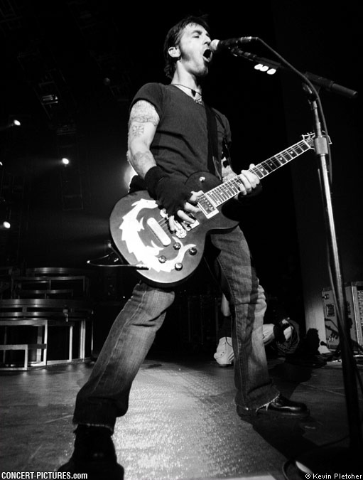 [sully erna[16].jpg]
