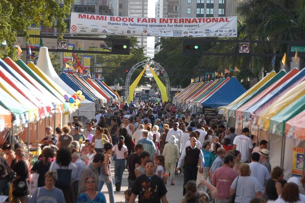 [book fair[14].jpg]