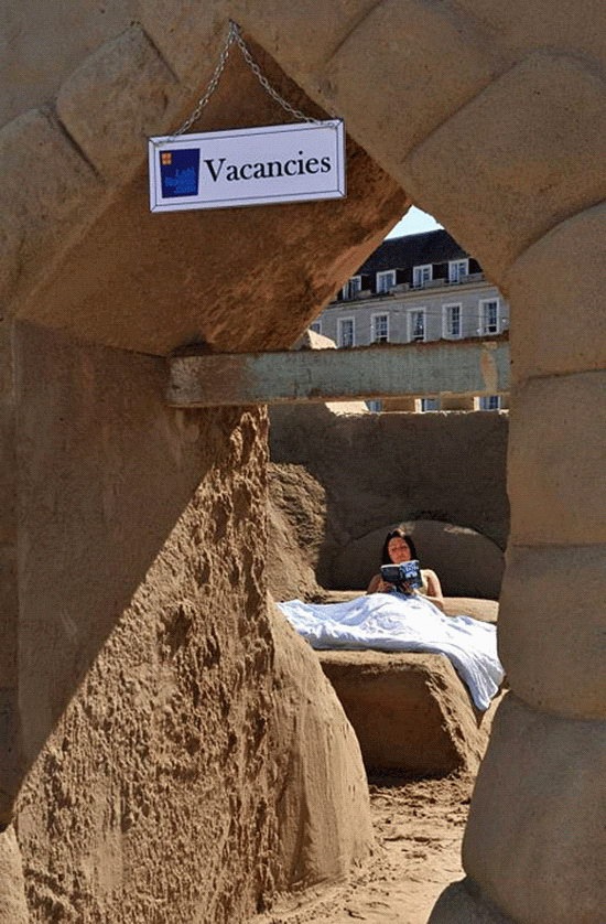 [sandcastle_hotel_3[2].jpg]